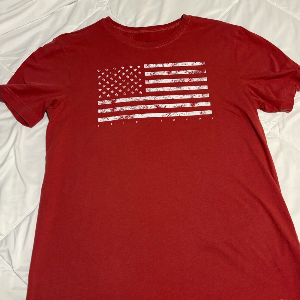 Life Is Good Red Short Sleeve Tee with Vintage Flag Design Size S